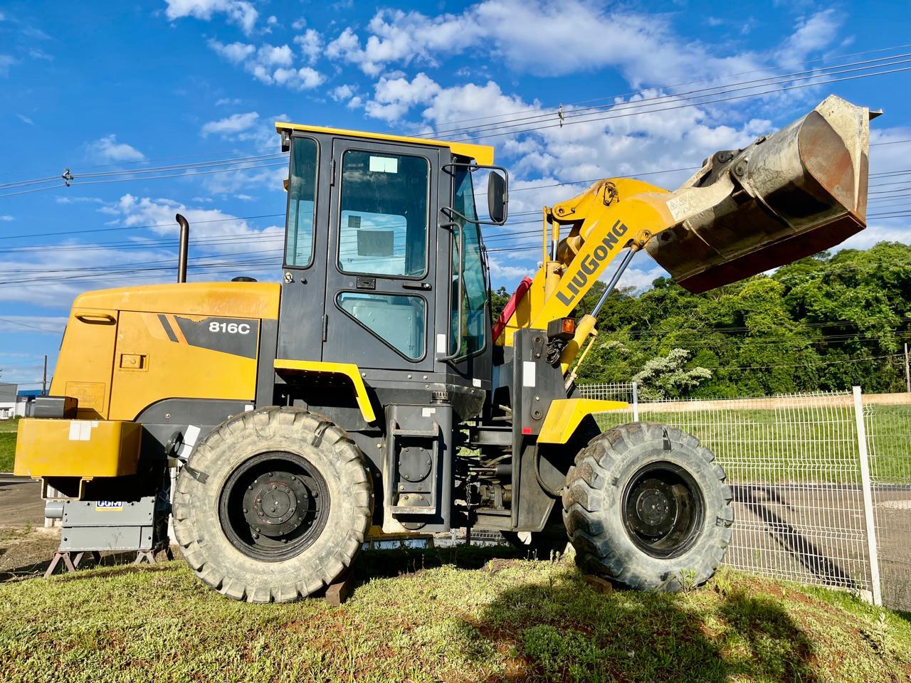 Carregadeira LiuGong 816c - Imagem 1